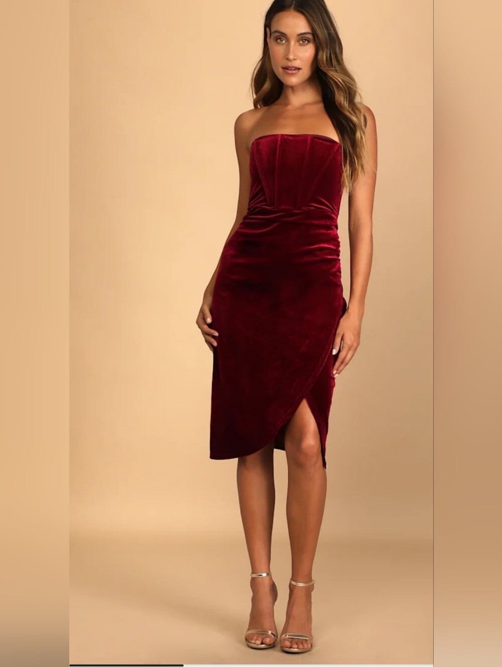 Lulu's Strapless Velvet Midi Dress in Burgundy Wine Size M